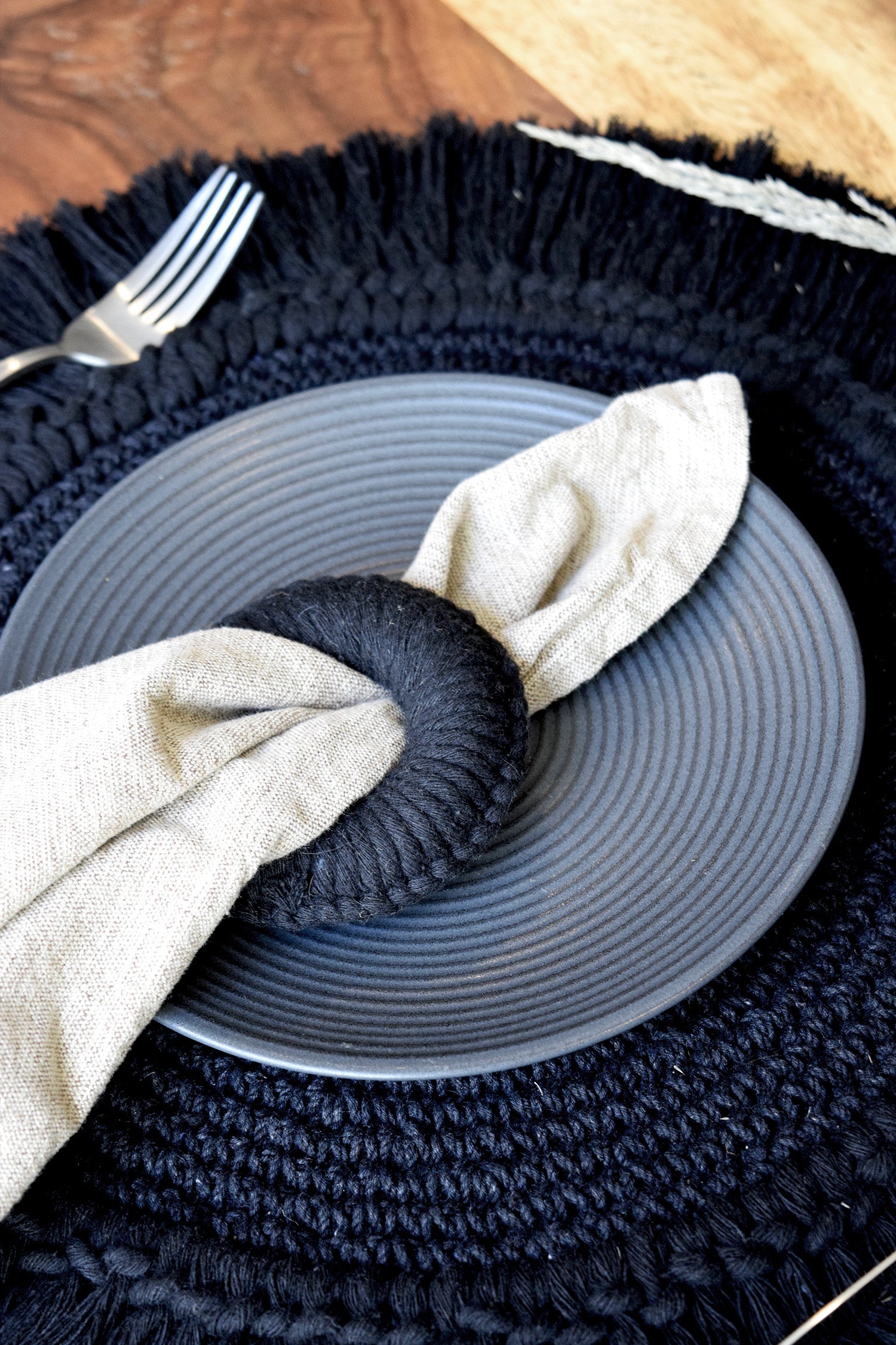 Mantel Tejido Negro (Flecos y sin flecos)