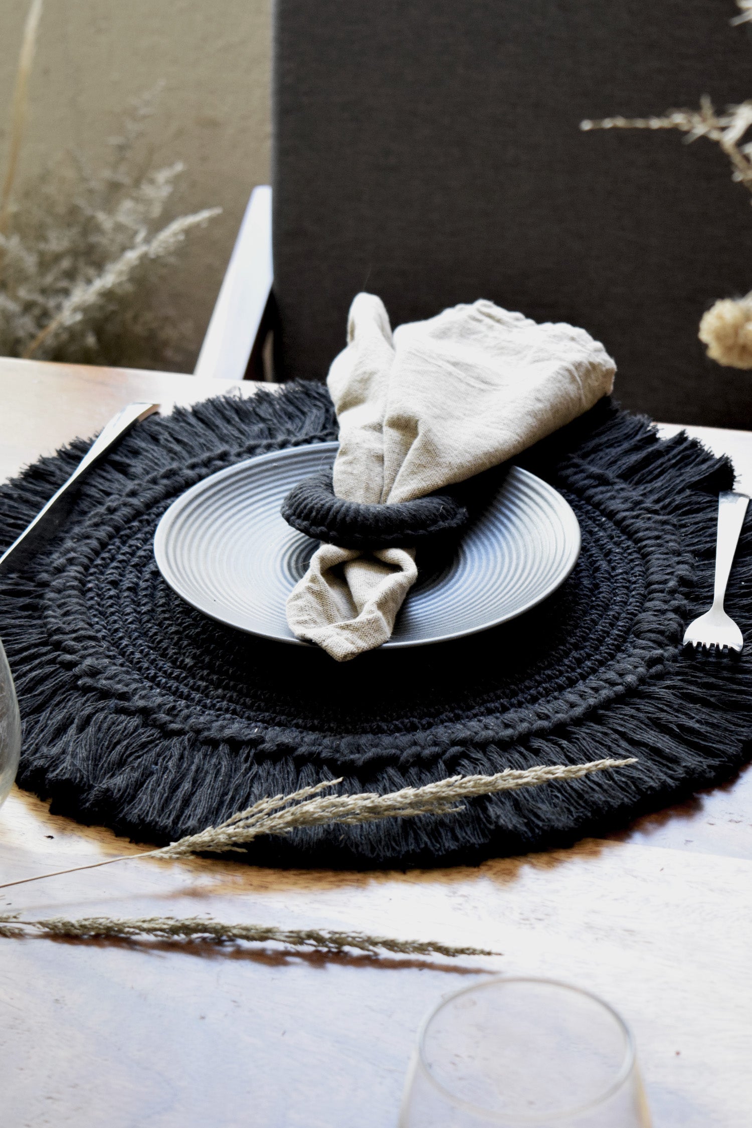 Mantel Tejido Negro (Flecos y sin flecos)